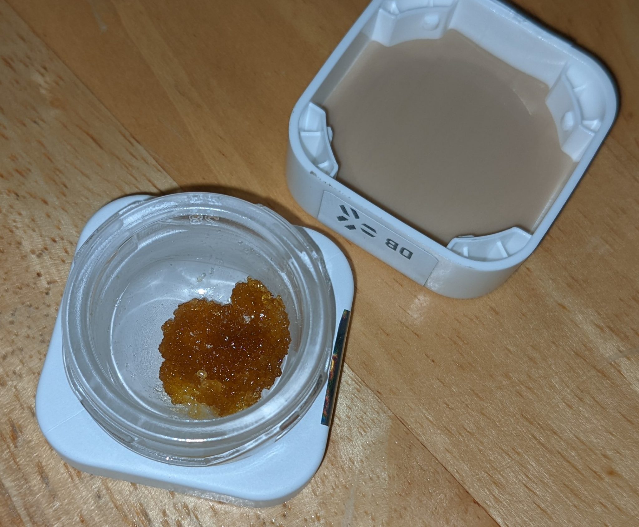 hundred percent labs live resin close up