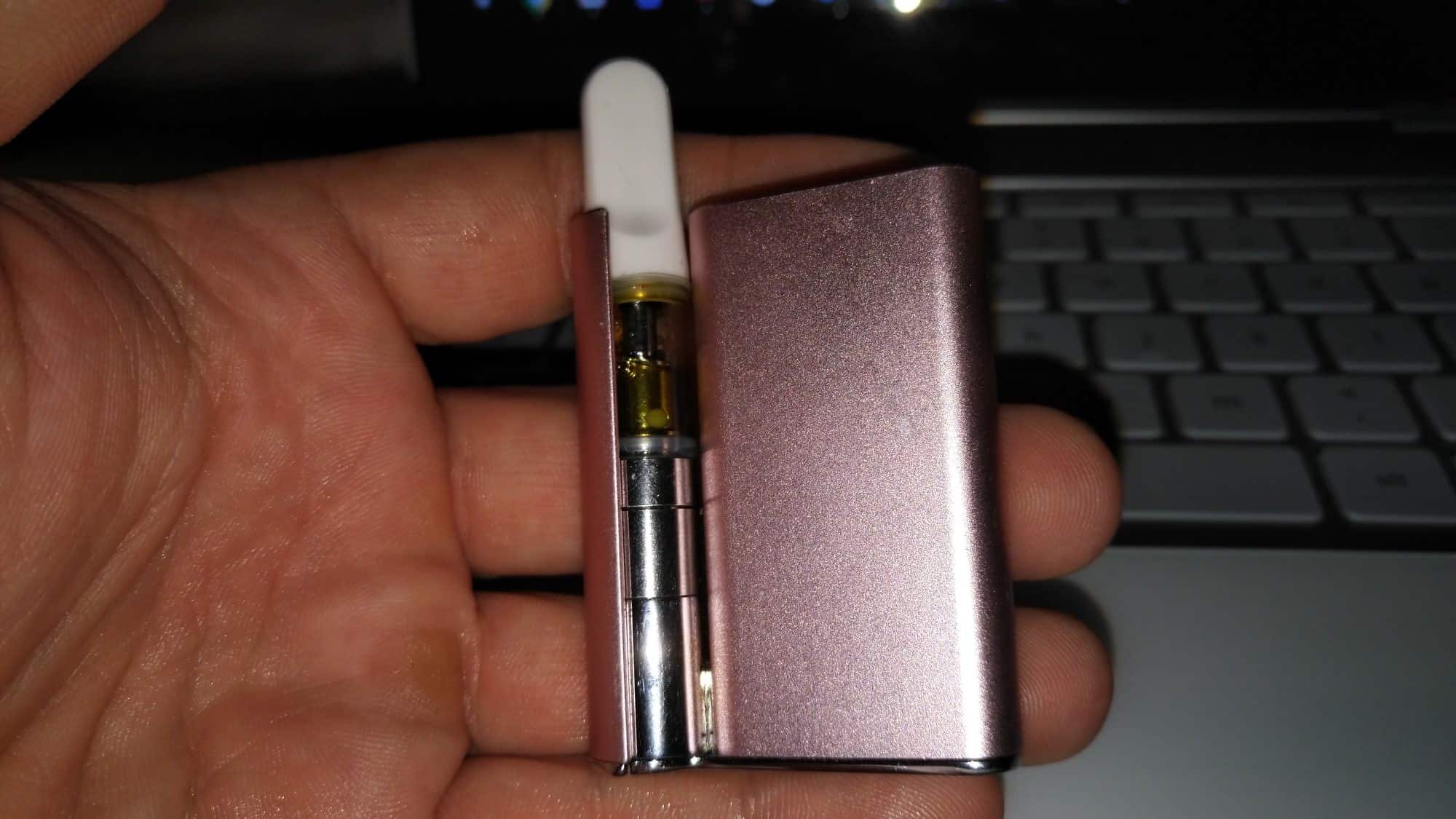 How To Fill A CCELL Cartridge With a Syringe of Distillate or CO2 Oil