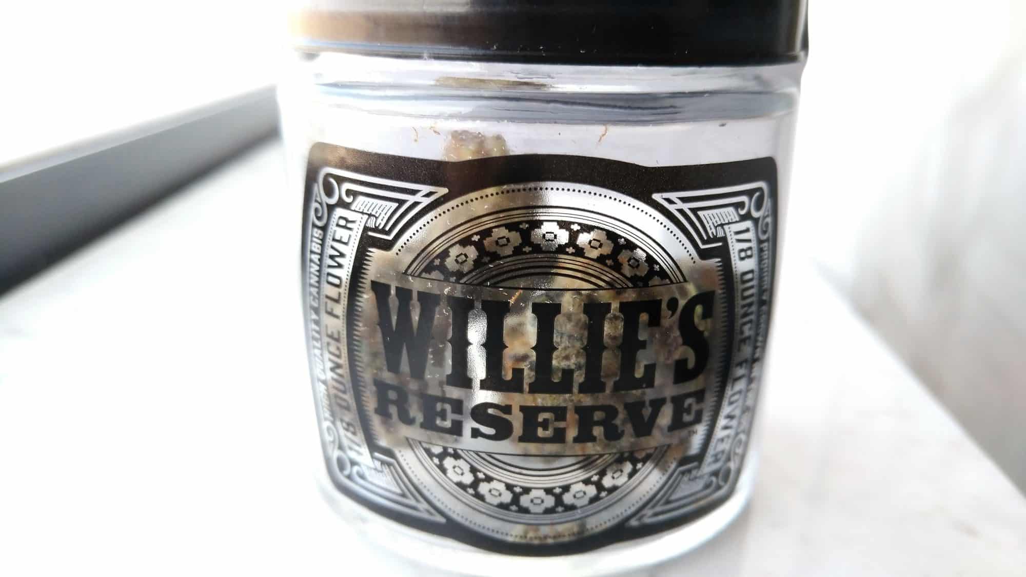 Willie’s Reserve La Platina Review: Top Notch Flower, Tons of Crystals