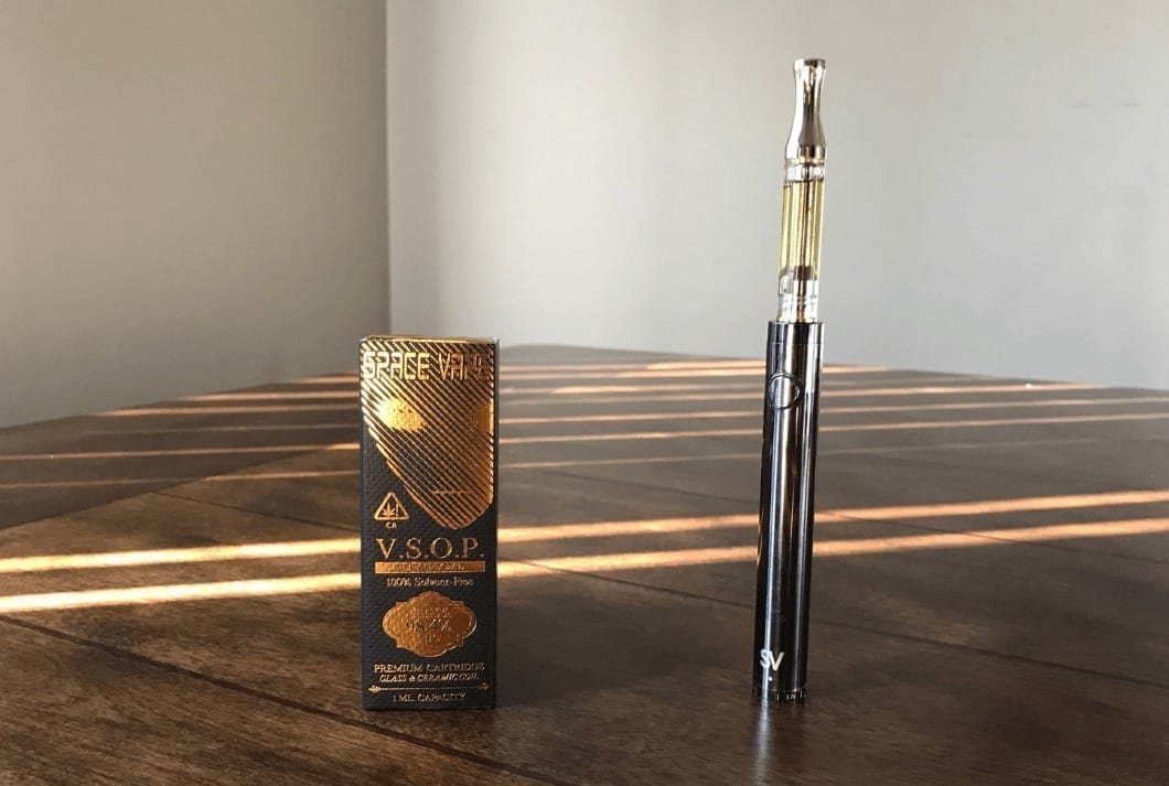 Space Vape Review : Potent Oil, Pleasant Hits And A Powerful High