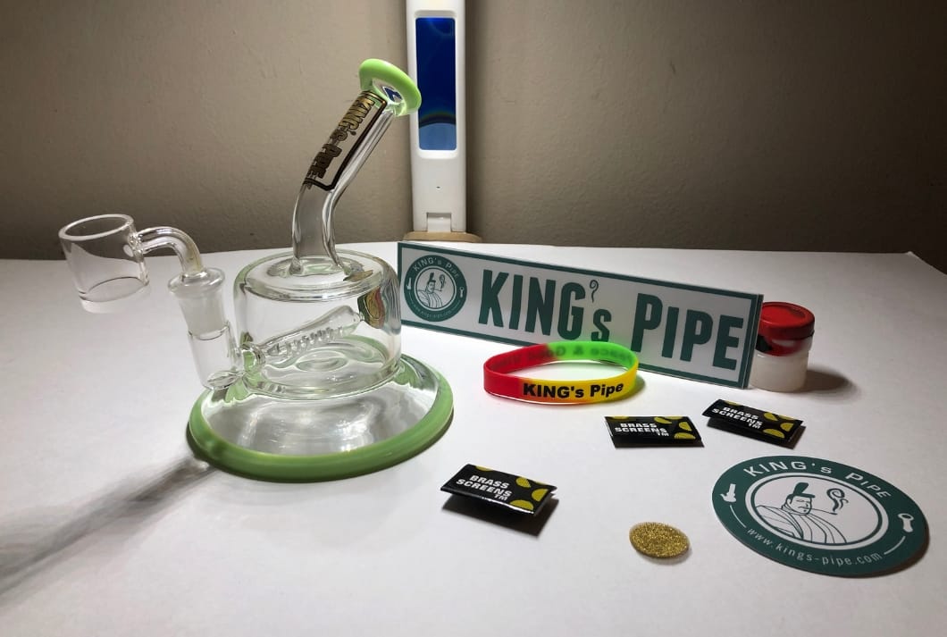 King’s Pipe Glass Inline Perc Rig Review : Cloudy Yet Smooth Dab Rips