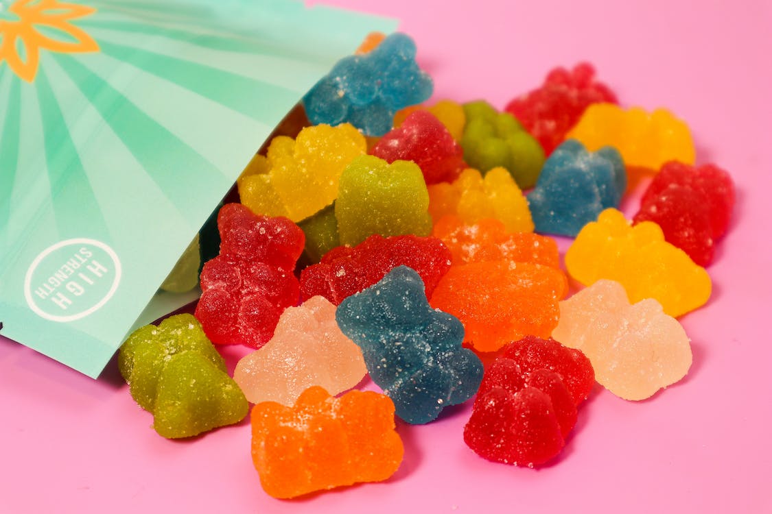 Shelf Life of CBD Edibles + 8 Top CBD Gummy Brands on the Market (2022)